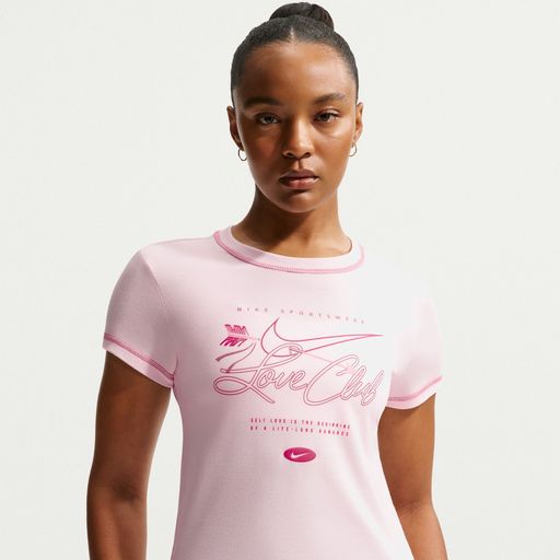 Nike Sportswear Chill Knit - Women's Slim Short-Sleeved Cropped T-Shirt