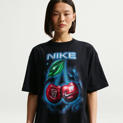 Nike Sportswear Classic - Women's Oversized T-Shirt