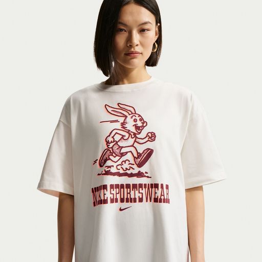 Nike Sportswear Classic - Women's Oversized T-Shirt