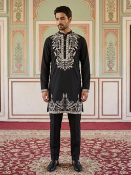 Jompers - Men Japanese Fabric Embroidered Kurta with Pyjama