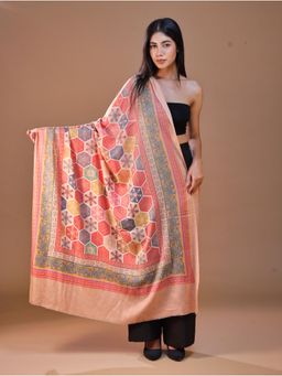SWI STYLISH - Women's Peach Kalamkari Printed and Outlined Shawl