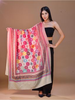 SWI STYLISH - Women's Pista Kalamkari Printed and Outlined Shawl