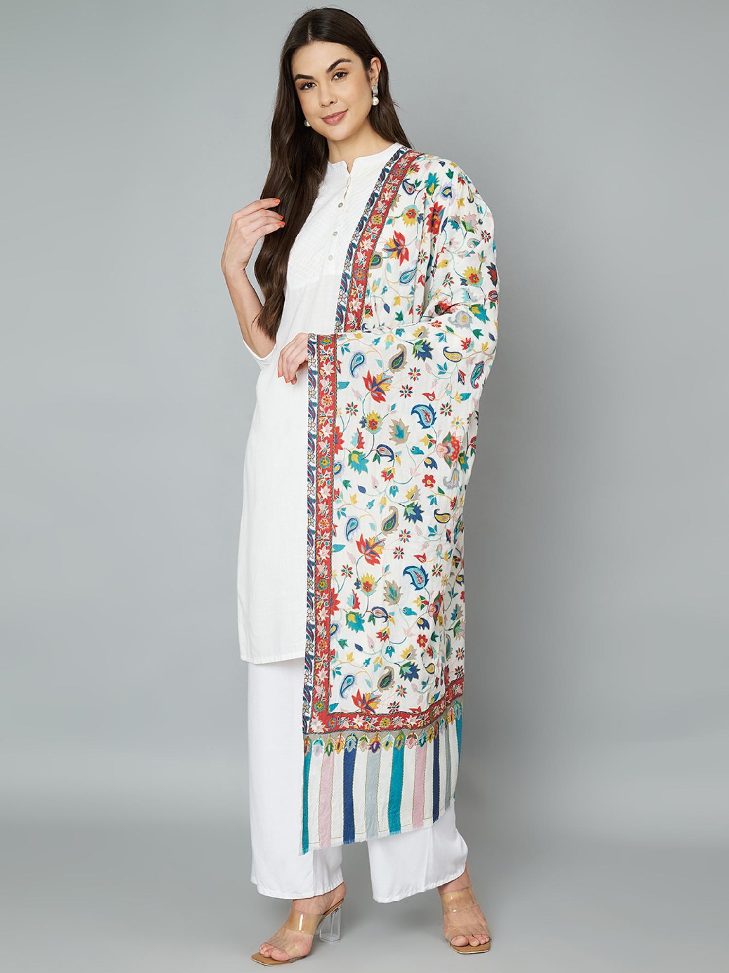 muffly Women's White Pure Wool Kalamkari Print and Aari Embroidery Stole-picture-35