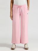 Pink color option, Currently selected
