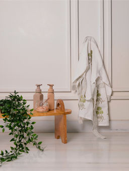 TORII - Baby Cheetah White Bathrobe