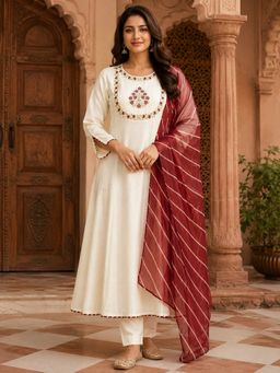BHAMA COUTURE - Off White Yoke Embroidery Kurta with Pant and Dupatta