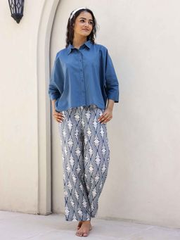 SAY - Women Blue Cotton Geometric Three Fourth Sleeves Night Suit (Set of 2)