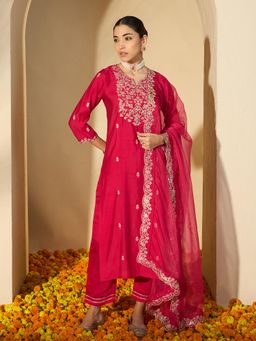 Gahan - Silk Blend Yoke Floral Embroidered Pink Kurta with Pant & Dupatta (Set of 3)