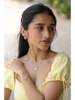 Shaya by CaratLane - Linked In Love Bracelet in 925 Silver