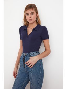 Trendyol - Navy Semi-fit Solid-plain V-neck Top