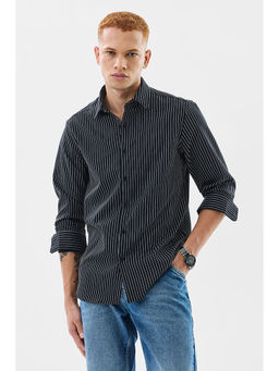 Snitch - Mens Black Stripes Full Sleeves Slim Casual Shirt