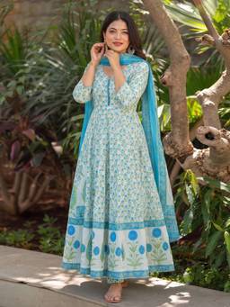 Aaghnya - Women's White Rayon Blend Printed Anrkali Kurta with Pant and Dupatta