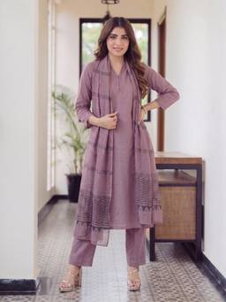 Aaghnya - Women's Purple Rayon Blend Solid Straight Kurta With Pant and Dupatta