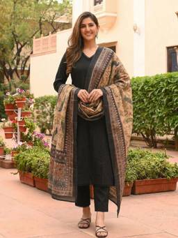 Aaghnya - Women's Black Rayon Blend Solid Straight Kurta With Pant and Dupatta