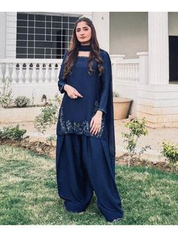 Mirraw - Navy Blue Silk Blend Embroidered Kurta with Salwar and Dupatta