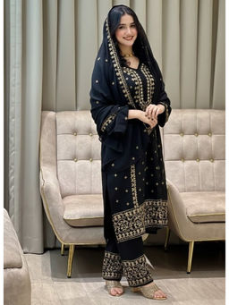Mirraw - Black Georgette Embroidered Kurta with Pant and Dupatta