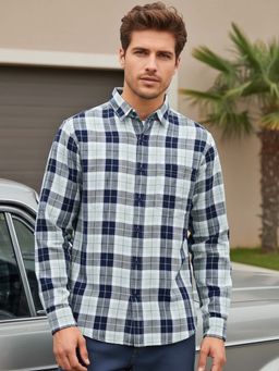 Bewakoof - Men Indigo Blue and Green Checked Shirt