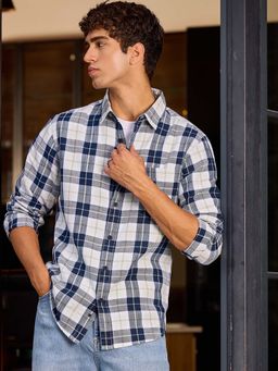 Bewakoof - Men Indigo Blue and Beige Checked Shirt