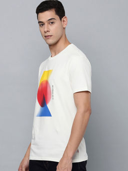 Levi's - Egret White Graphic T-shirt