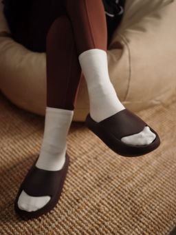 Ludic Life - Brown Solid Sliders