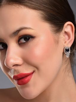 REENISAA - Sapphire Blue Pearl Stud Earring