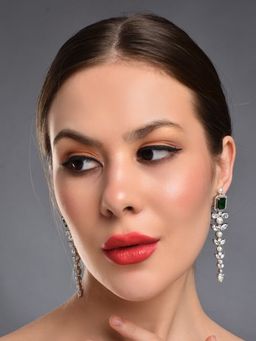 REENISAA - Elegant Green Pearl Serenity Earrings