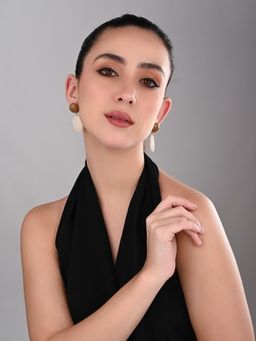 REENISAA - Gleam Drop White Earrings