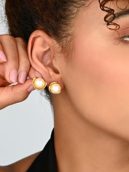 REENISAA - Halo Pearl White Earrings