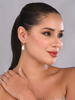 REENISAA - Luna Pearl Drop White Earrings