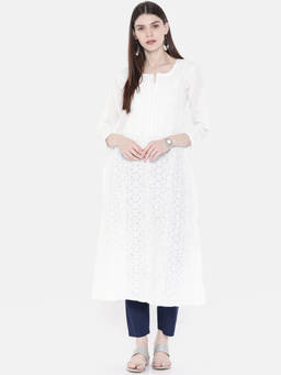 ADA - Women Ethnic White Cotton Chikankari Kurta (XS) (A237451)