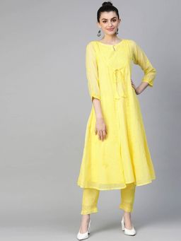 ADA - Yellow Embroidered Kurta And Pant (Set of 2) (XS) (A811145)