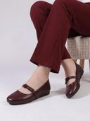 Burgundy color option, Currently selected