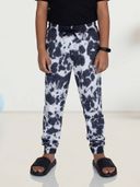 Black color option, Currently selected