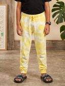 Yellow color option, Currently selected