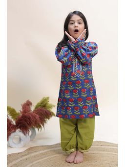 KALP - Girls Blue Cotton Kurta with Pant