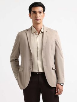 Arrow - Men Beige Solid Velocity Zero Calorie Fit Blazer