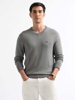 Arrow Sports - Men Grey Viscose V-Neck Sweater