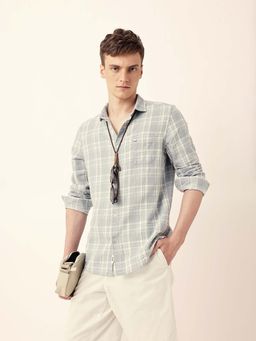 The Bear House - Men Green Cotton Collar Neck Shirt