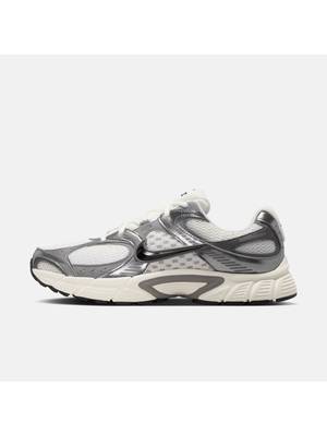 Nike V5 RNR Men's Shoes - Image 1