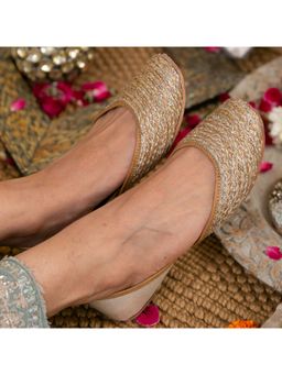 Coral Haze - Gold Gold Shimmer Juttis