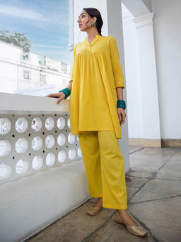 Janasya - Women Yellow Self Design Kurta with Pant (Set of 2)