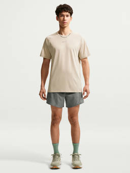 Nike - Beige Men's Stride Short Sleeve T-Shirt