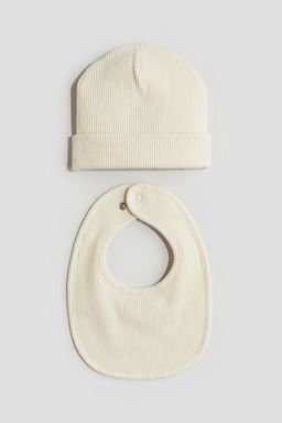 H&M - Boys Beige 2-Piece Waffled Beanie And Bib Set
