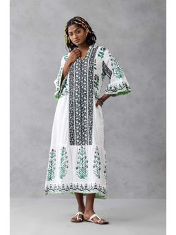 Finethreads by Hina & Nikhat - Green Pushp Baag Panelled Dress