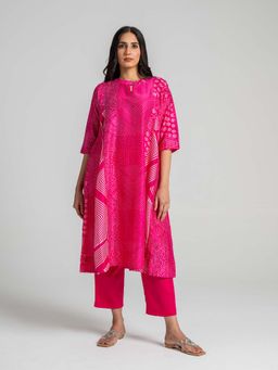 The Rune Studio - Pink Gulabo Phiran Kurta With Slip