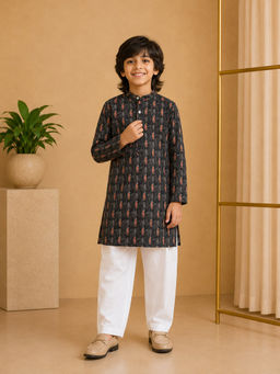 Misbis - Straight Printed Kurta With Pyjama