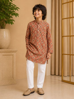 Misbis - Straight Printed Kurta With Pyjama