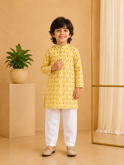 Misbis - Straight Printed Kurta With Pyjama