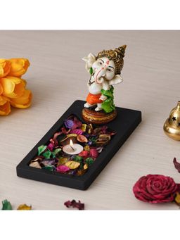 eCraftIndia - Baal Ganesha Dancing Showpiece with Rectangle Fragranced Petals & Tealight