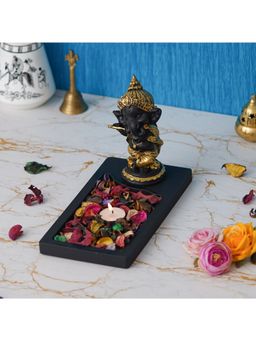 eCraftIndia - Baal Ganesha Playing Flute Showpiece with Rectangle Fragranced Tealight